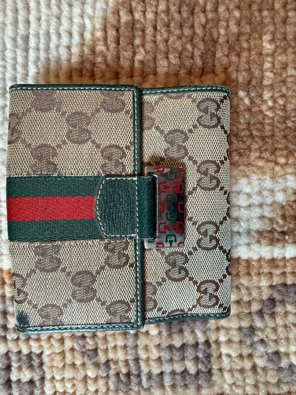 Vintage Gucci Brown/Beigh Monogrammed Canvas with Green Leather Piping Wallet - Picture 6 of 10